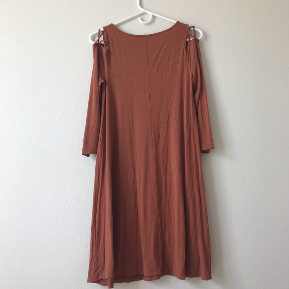 DRESS BUNDLE ✨ Rust Knee-Length Dress - Picture 3 of 3